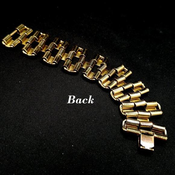 Vintage Interlocking Gold Plated Bracelet, Book Chain Style, 1950s, 6 1/2 Inches - Picture 6 of 9